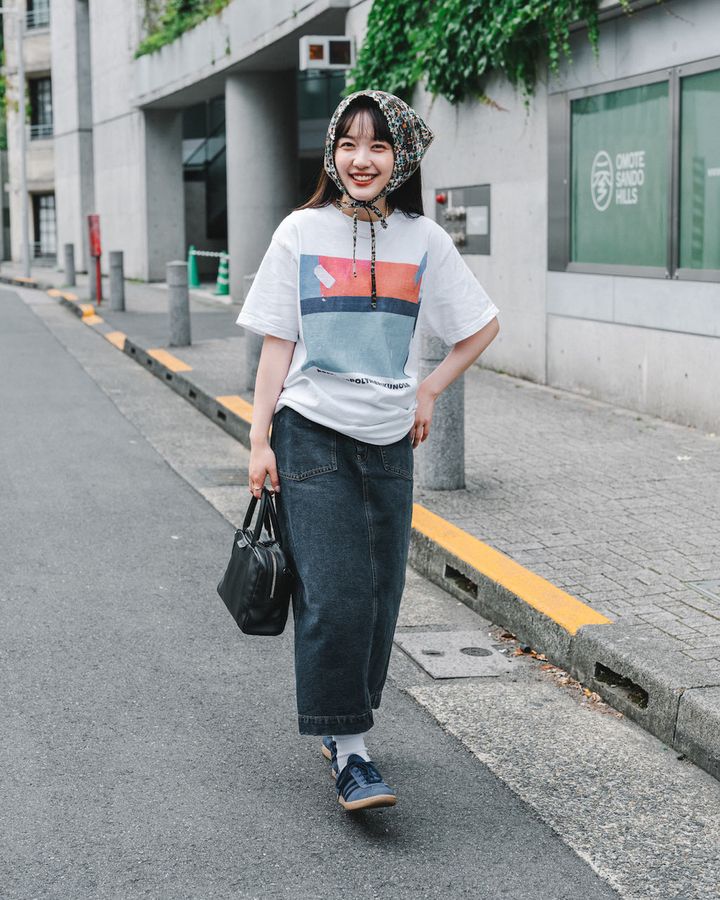 真夏の“ロングスカート”のお手本コーデ5選。オシャレな足元テクにも注目！【TOKYO SNAP】