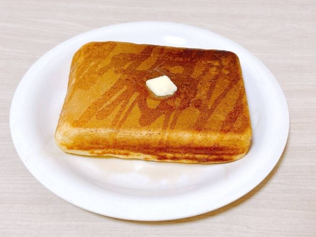四角い極厚ホットケーキ
