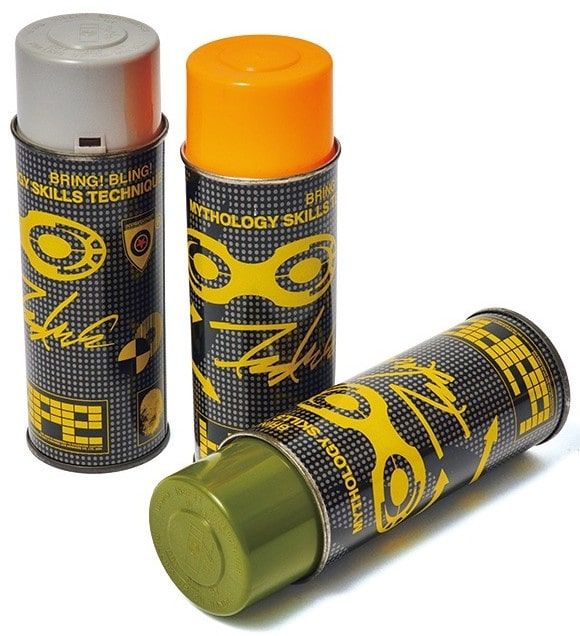 Tシャツを圧縮し、まるでスプレー缶のような形状にパッケージングしたアイコニックなアイテム