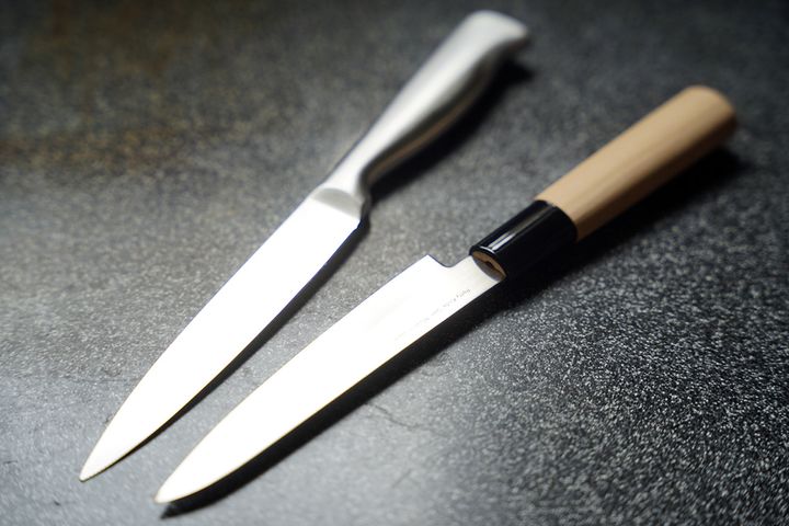 「SPペティナイフ」と「ステンレスペティナイフ」の比較結果は「SPペティナイフ」の勝利といえます。