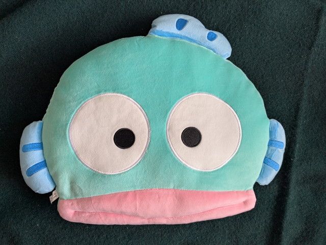 ハンギョドンの顔型デザインが可愛いおひるねクッション