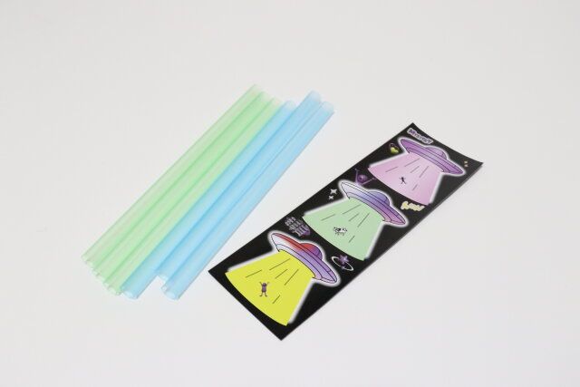 セリア ペーパータグ付き太口ストロー UFO柄 セット内容