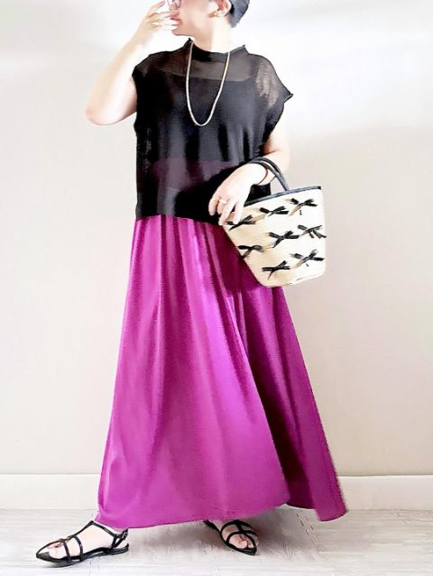 ニットメッシュベストを着たコーデ