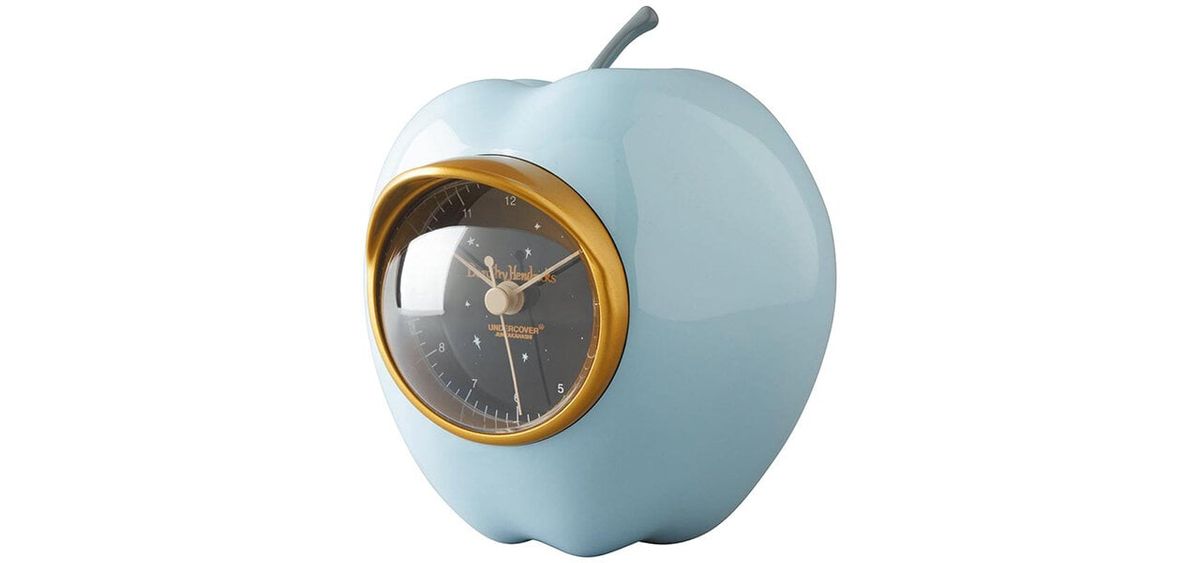 UNDERCOVERの「GILAPPLE CLOCK」がDOROTHY HENDRICKSと