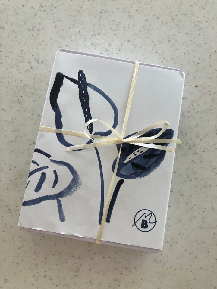 MERCIBAKE「夏のクッキー缶」