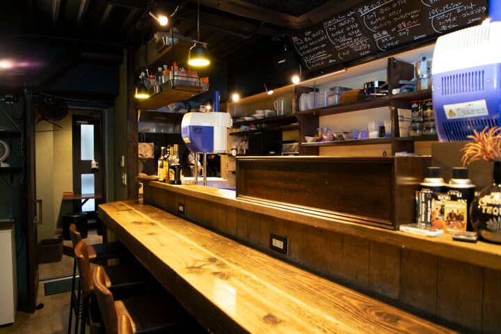 大きな完熟フルーツを頬張る幸せ♪ 果実たっぷりかき氷が人気の神保町「志膳」