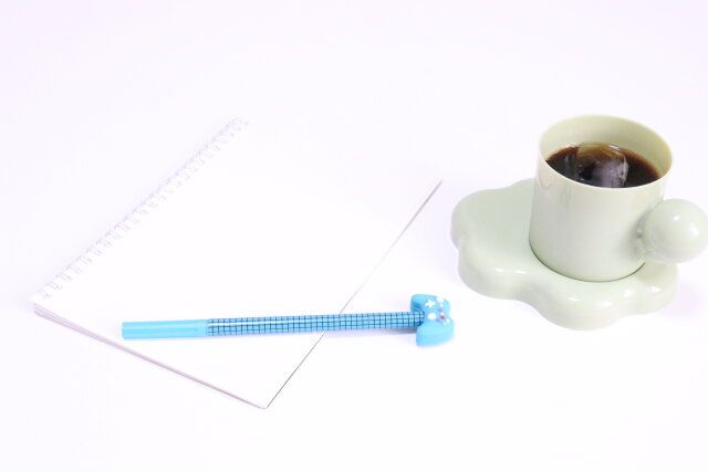 セリアの可愛いクラウド型カップ＆ソーサー