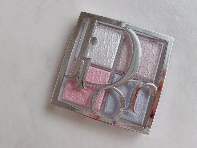 DIOR バックステージ グロウ マキシマイザー パレット 002 フロステッドオパールグロウ