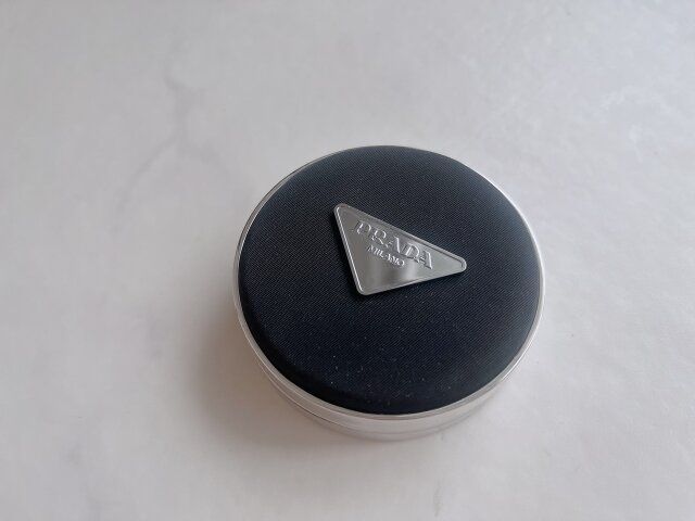 プラダ メッシュクッション LN10