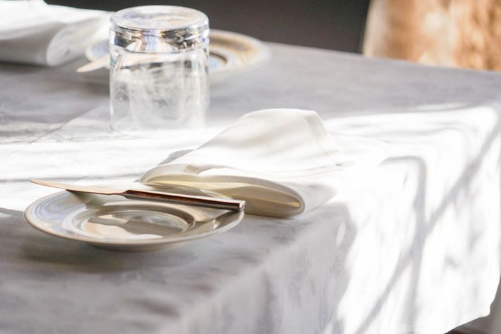 テーブルクロスは敷く？敷かない？