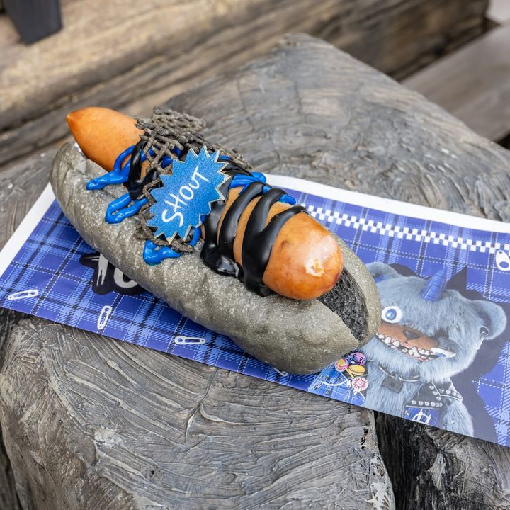 ハミクマパンク・ドッグ ～ブラックチーズソース＆ペッパー～