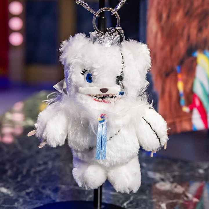 ストラップ付きマスコットキーチェーン（ハミクマソウル）