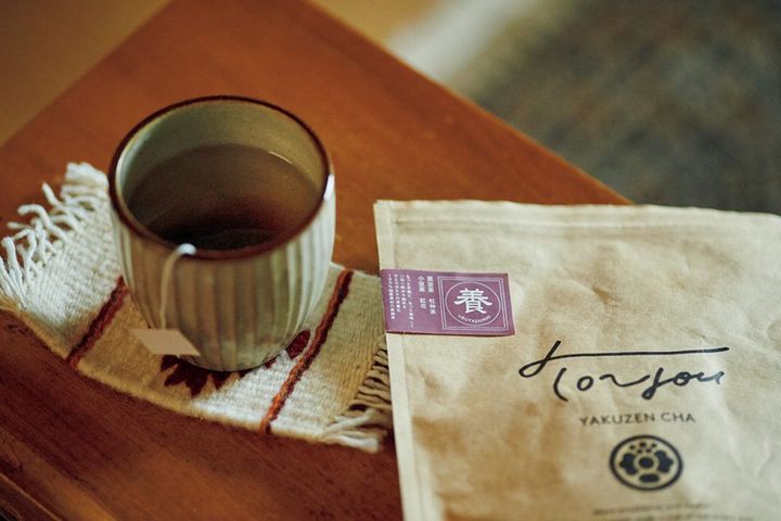 寝る前の夜ヨガとセットで！おすすめ睡眠対策 薬膳茶で体の芯を温めてリラックス