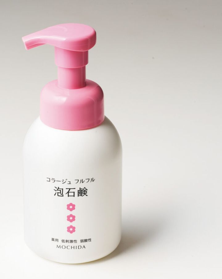 コラージュ フルフル泡石鹸［ピンク］〈医薬部外品〉 300㎖ ¥2,530／持田ヘルスケア
