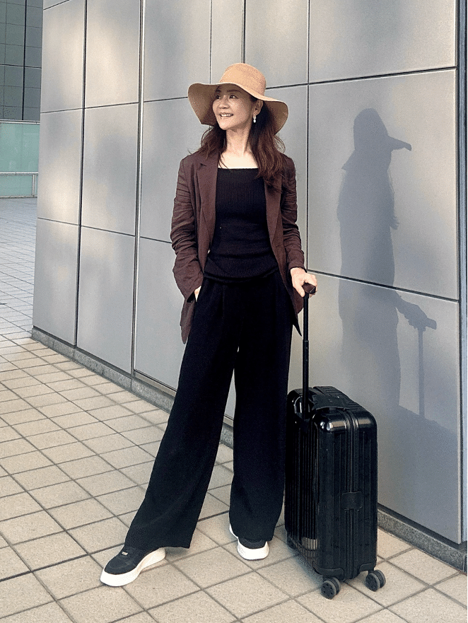 jacket&tops：iena、 bottom：deuxiemeclasse、 shoes：himiko、 hat：ca4la、 carry：rimowa