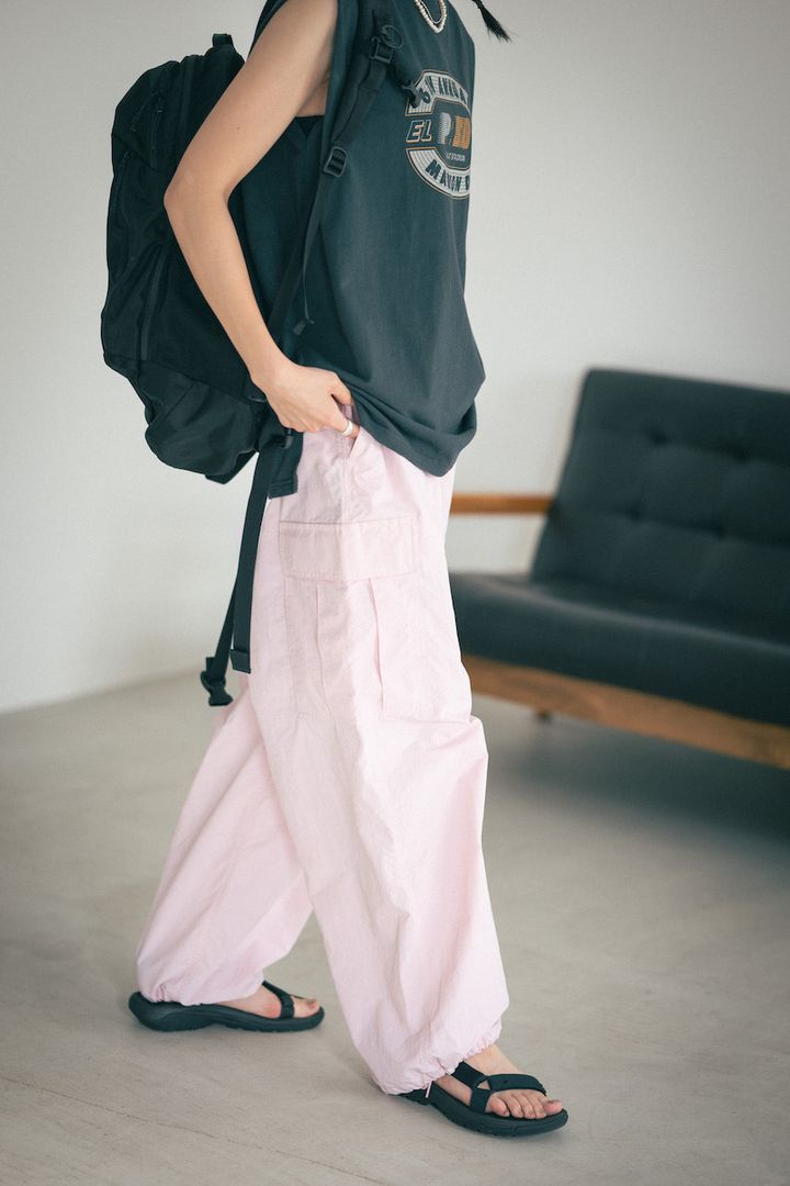 真夏でも軽やかな“ルーズボトム”スタイル5選。シルエット攻略がお洒落の鍵【FUDGE FRIEND おしゃれさんの毎日コーディネート】