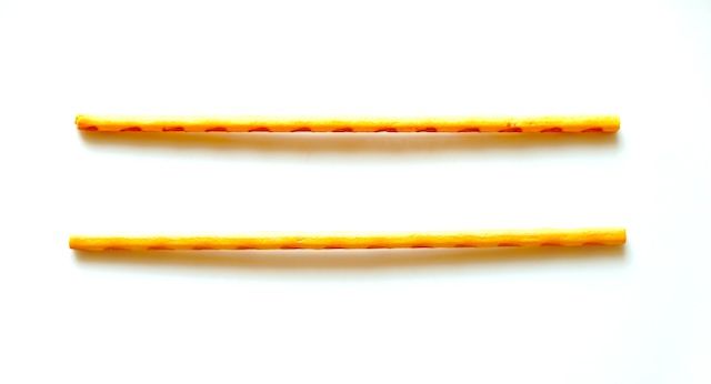 【新旧食べ比べ】ポッキーが10年ぶりにリニューアル！どこが変わった？おいしさを深掘りしてみた 新旧プレッツェル