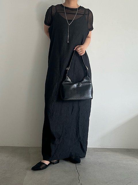 黒ワンピースコーデ1