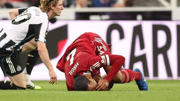 リヴァプールDFファンダイク、危険タックルで一発退場のニューカッスルFWゴードンに「退場にならないなら、もうサッカーは理解できない」