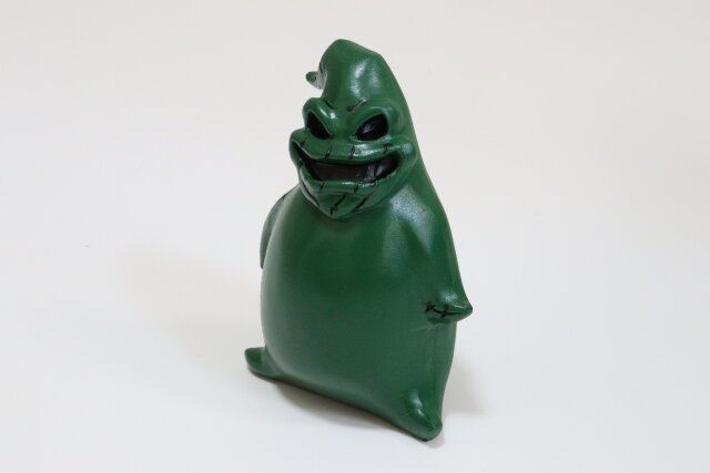 ダイソーの自立するミニチュア置物（ジャック・スケリントン）