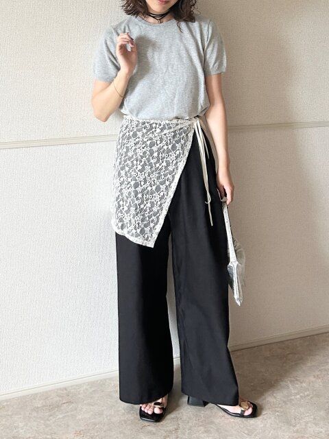 Style④レースで差をつける、大人モノトーン