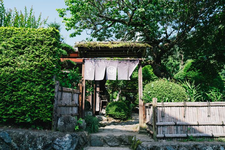 奥多摩の山間でおいしい釜めしランチを♪行列ができる人気店「釜めし なかい」