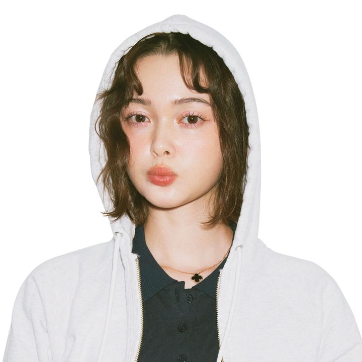 玉城ティナのバッグの中身