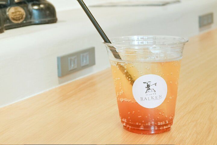 弁天町のフェリーターミナル跡地にオープンしたベーカリーカフェ「パンのフネ BALKEN」で朝食を