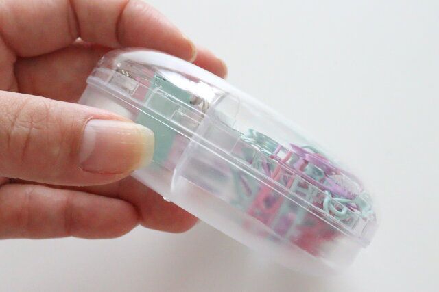 クリップセット（ドーナツ型ケース入、パステルカラー） ケースの構造