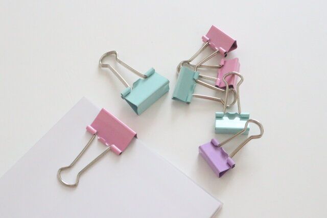 クリップセット（ドーナツ型ケース入、パステルカラー） ダブルクリップ