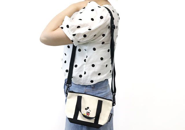 宝島社ＧＬＯＷ10月号増刊付録のキャプテンスタッグミッキーマウスデザインのトート型ポーチ2