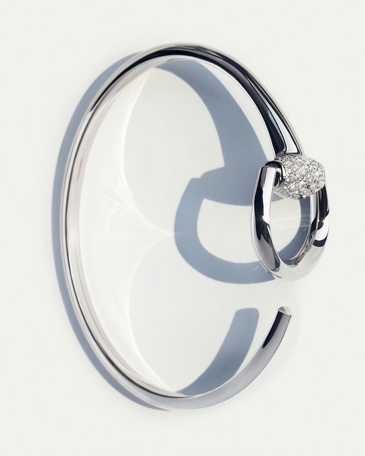 「グッチ ホースビット」カフブレスレット（WG×ダイヤモンド）¥1,650,000