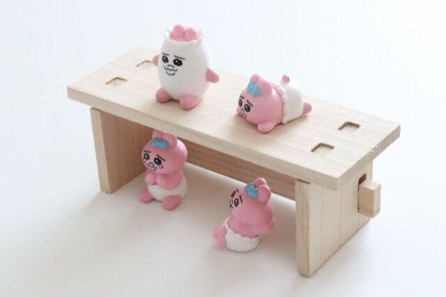 ダイソー 木製ディスプレイスタンド（一段） 使用例 マスコット