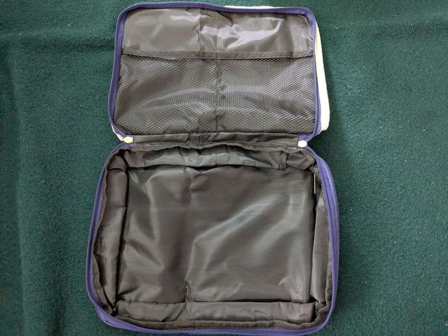 上部メッシュポケット部分