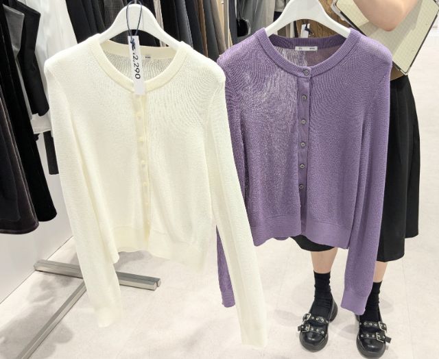 ホワイトとパープルのシアーカーディガン