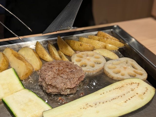 ハンバーグと牛タンとお米 神戸赤ふじ