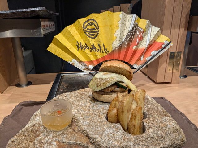 ハンバーグと牛タンとお米 神戸赤ふじ