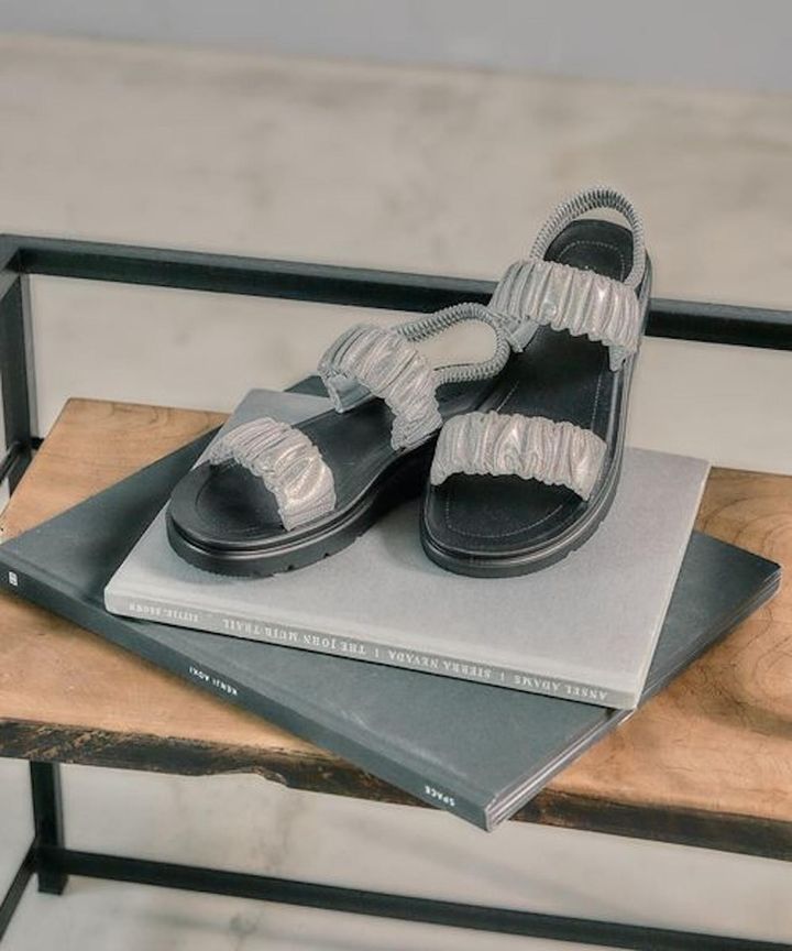 画像1: 出典：and ST