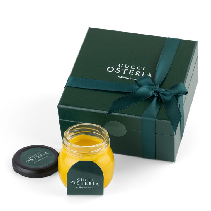 「マンゴーの王様」とも称されるアルフォンソマンゴーを使用