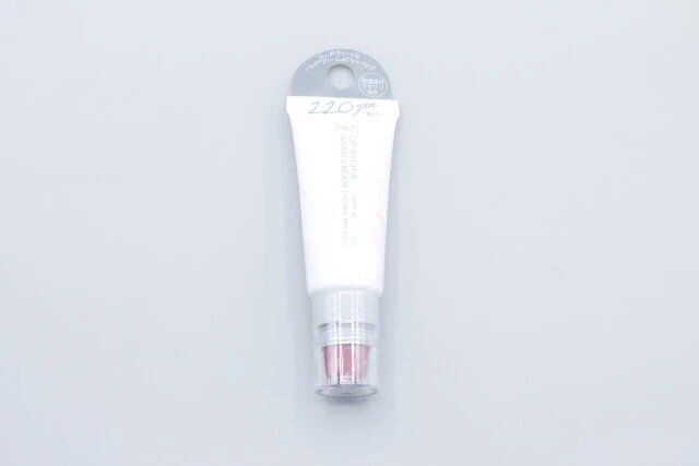 ダイソーのリップアンドハンドクリームのパッケージ