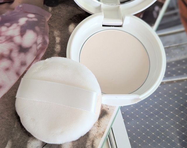 DHC 薬用ブライトアップ スキンケアパウダー 中身（プレストパウダー）