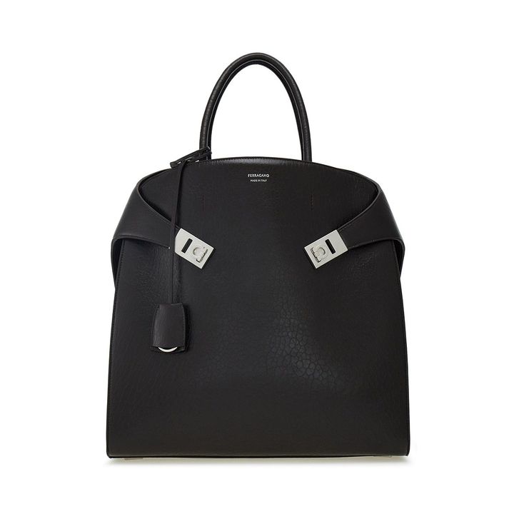 「ハグ」バッグ ￥473,000 ※メンズポップアップストア先行発売