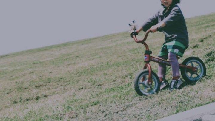 子供たちと外遊びをしていたら...（画像はイメージ）