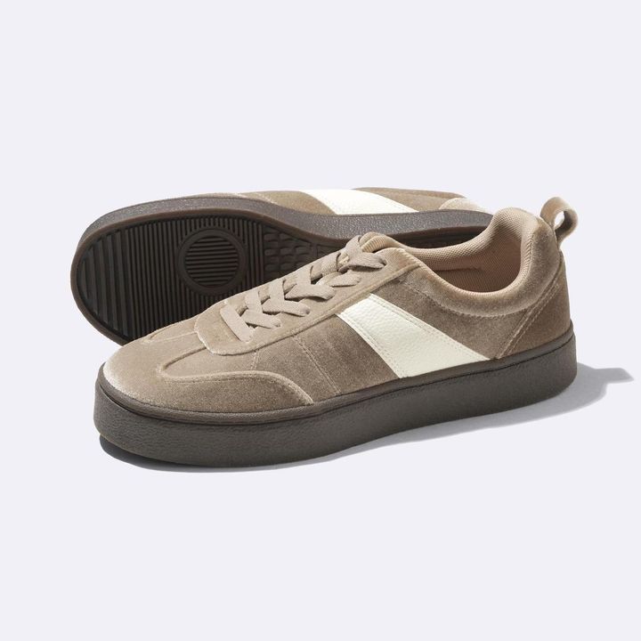 画像1: 出典：GU