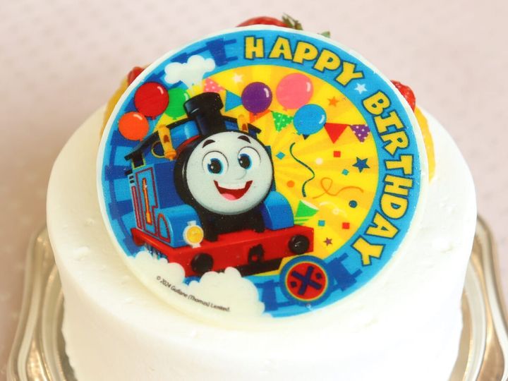 お誕生日にはトーマスケーキでお祝い