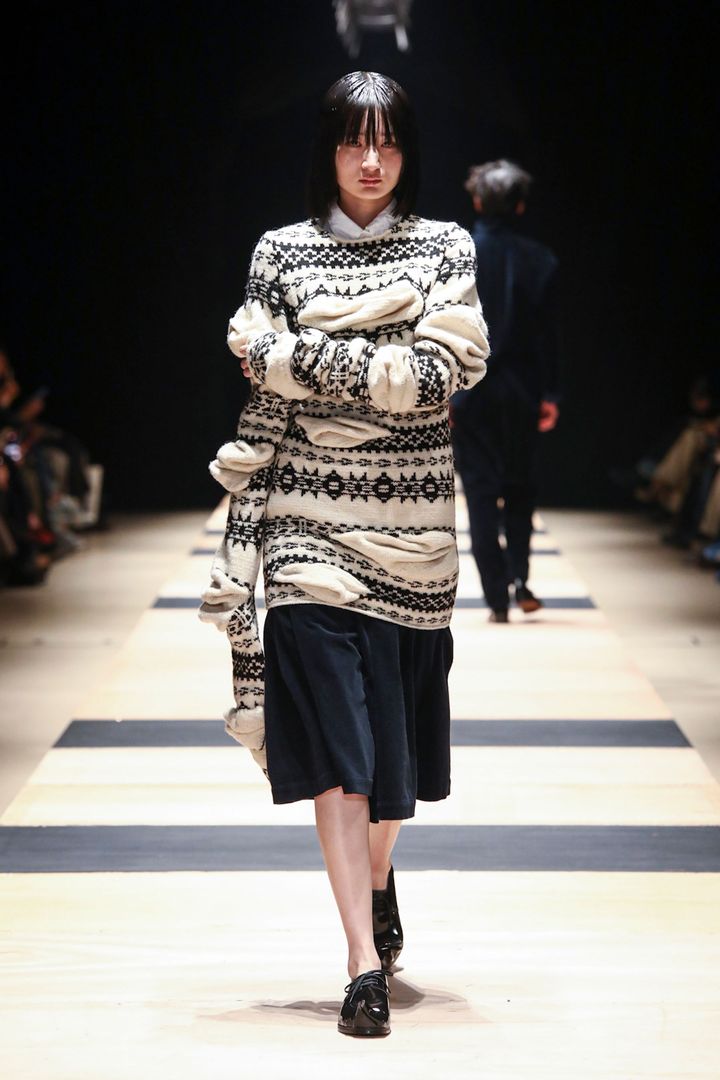 2025-26年秋冬コレクションより。