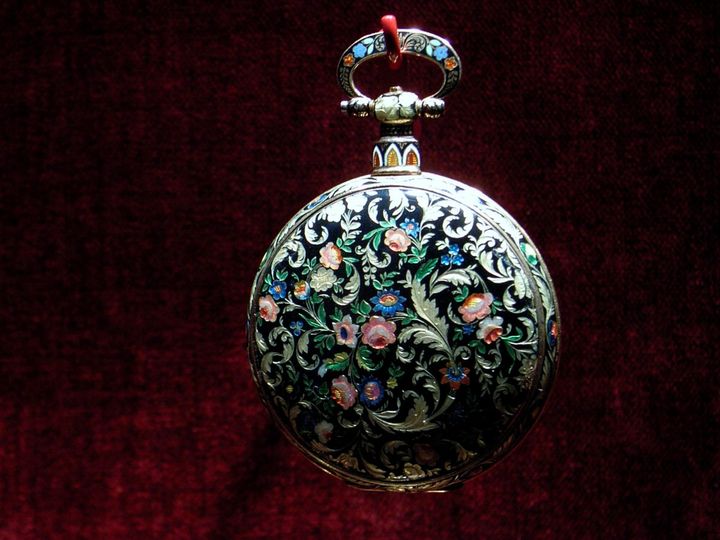 香港の時計師、僑大羽さんのコレクション。見事な装飾は施された懐中時計。