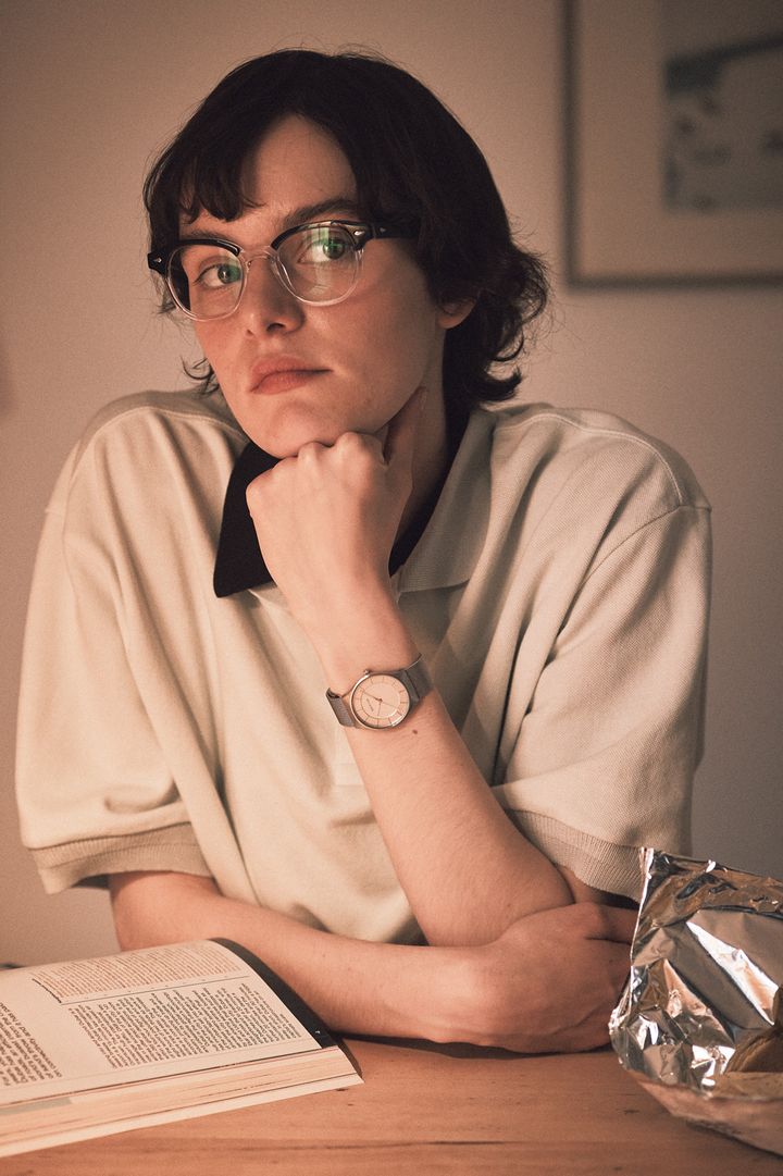 コーデにしっくりと馴染むおしゃれなメガネ6選