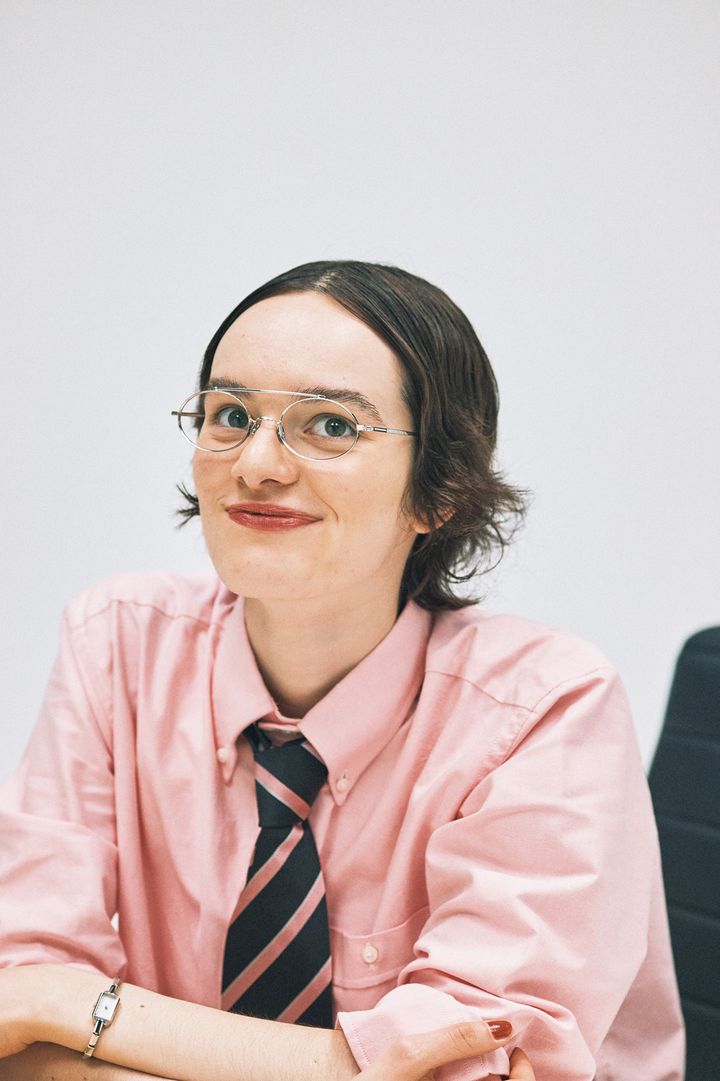 コーデにしっくりと馴染むおしゃれなメガネ6選