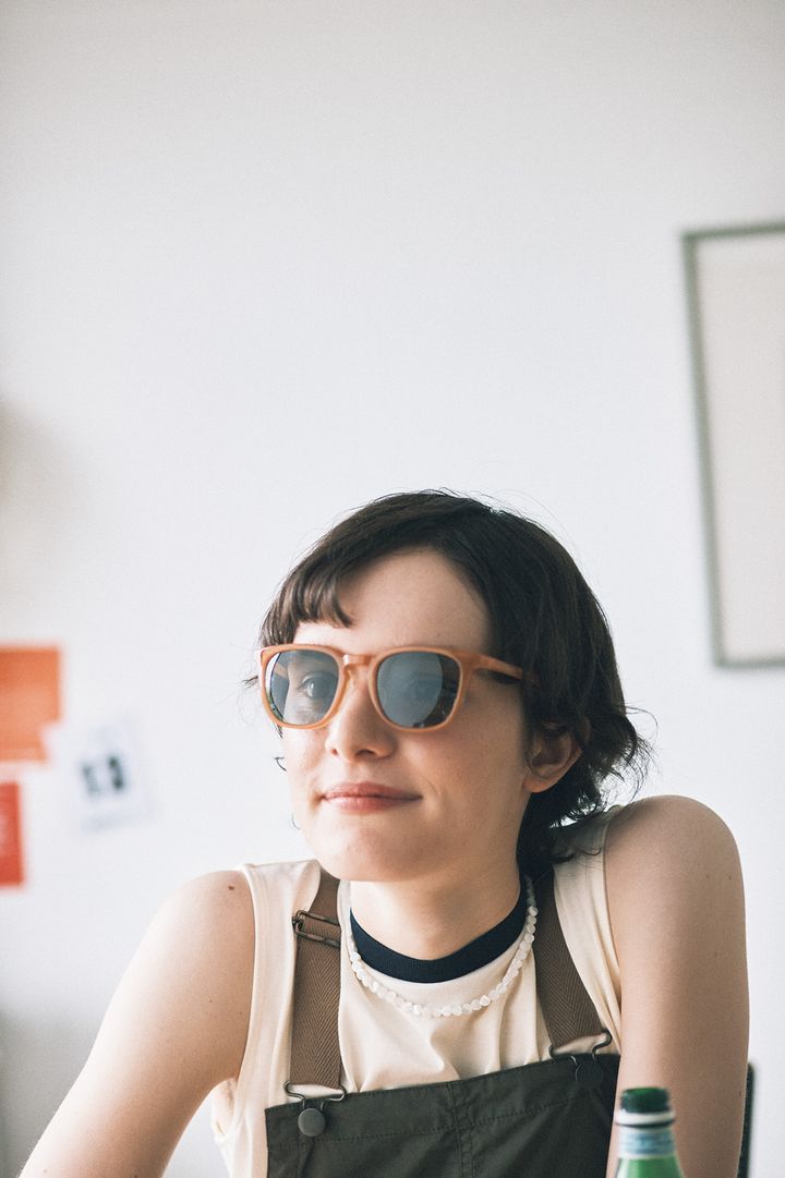 コーデにしっくりと馴染むおしゃれなメガネ6選